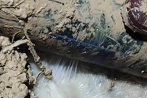 造成管道漏水的主要原因有哪些？漏水要怎么处理？