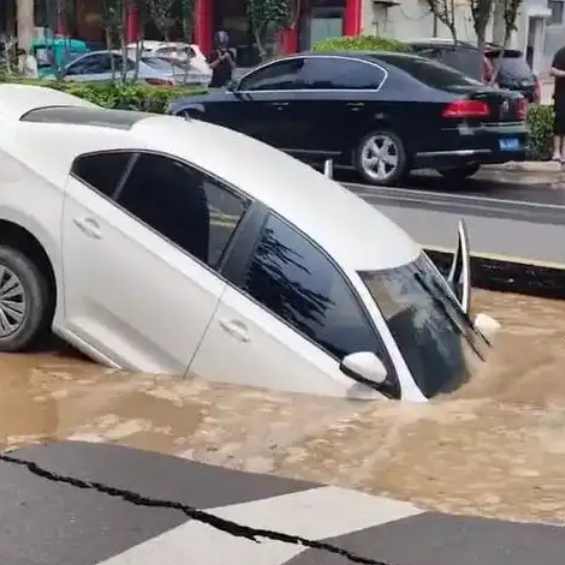 潜伏的地雷：管道漏水引发的城市安全危机